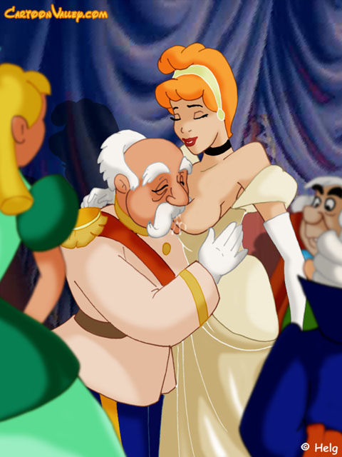 480px x 640px - The King gets a royal blowjob from Cinderella